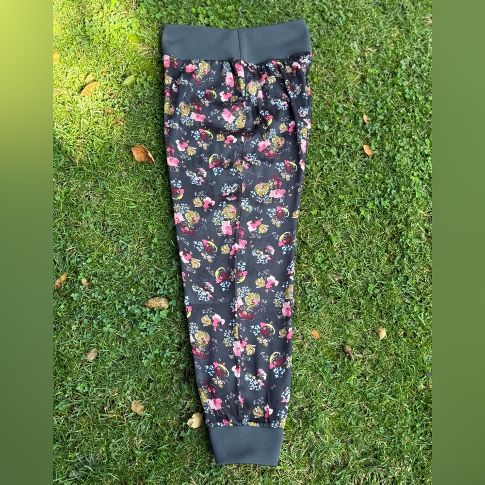 Cinq à Sept "Giles" chic floral joggers - size L - Picture 4 of 5